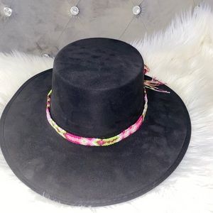 Women Hat SIZE M
